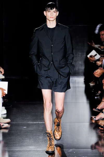 Look 5